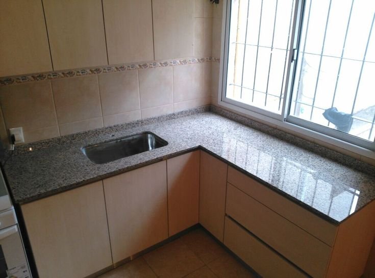 Cuáles son las ventajas de elegir un bajo mesada de pino en L 7 Cuáles son las ventajas de elegir un bajo mesada de pino en L