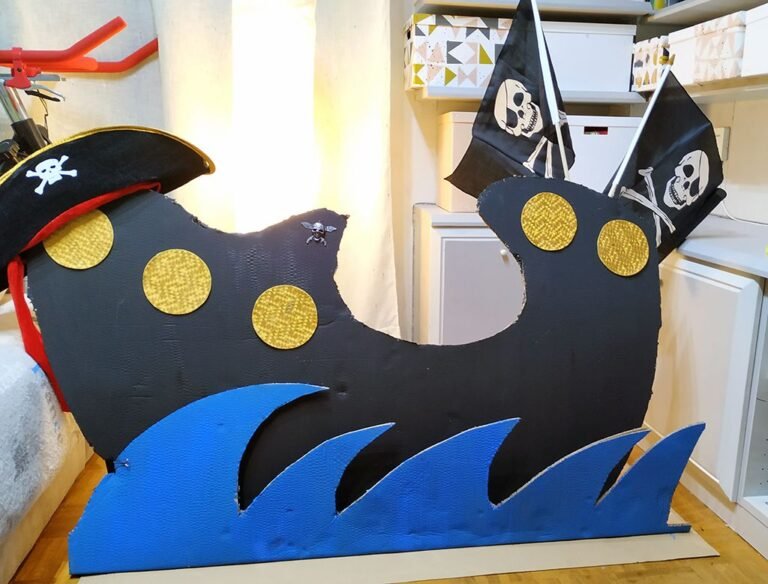 barco pirata de carton para ninos
