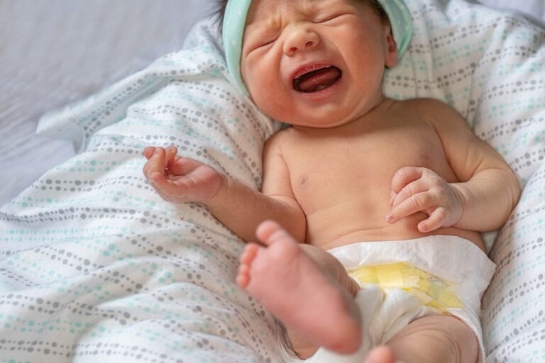 Cuántos pañales usa un bebé por día en diferentes etapas de su vida 14 bebe con panales en diferentes etapas