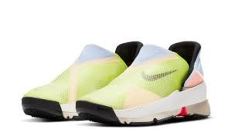 botines nike sin cordones en accion