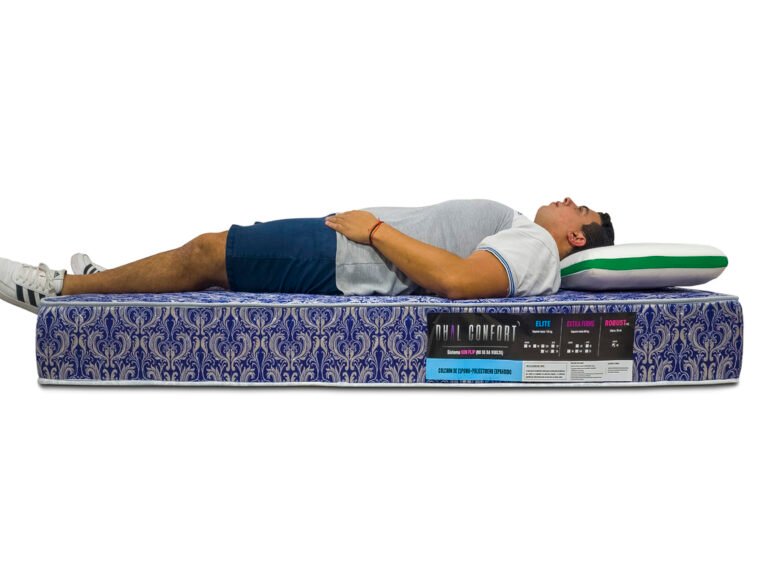 colchon de una plaza sobre fondo claro