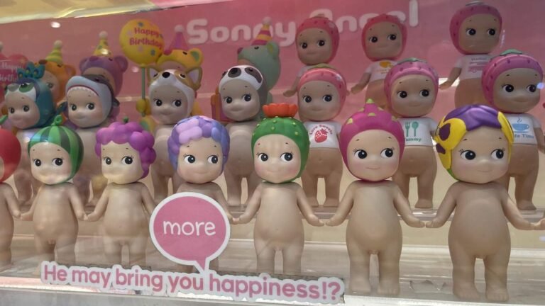 Dónde encontrar Sonny Angel en Mercado Libre al mejor precio 13 coleccion de figuras sonny angel coloridas