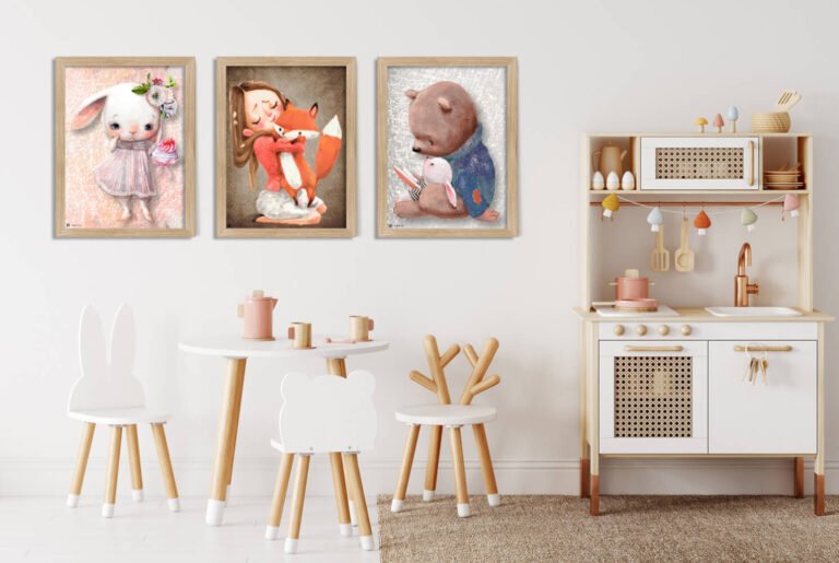 Cómo elegir cuadros para pintar que sean divertidos para niños 5 cuadros coloridos en una habitacion infantil