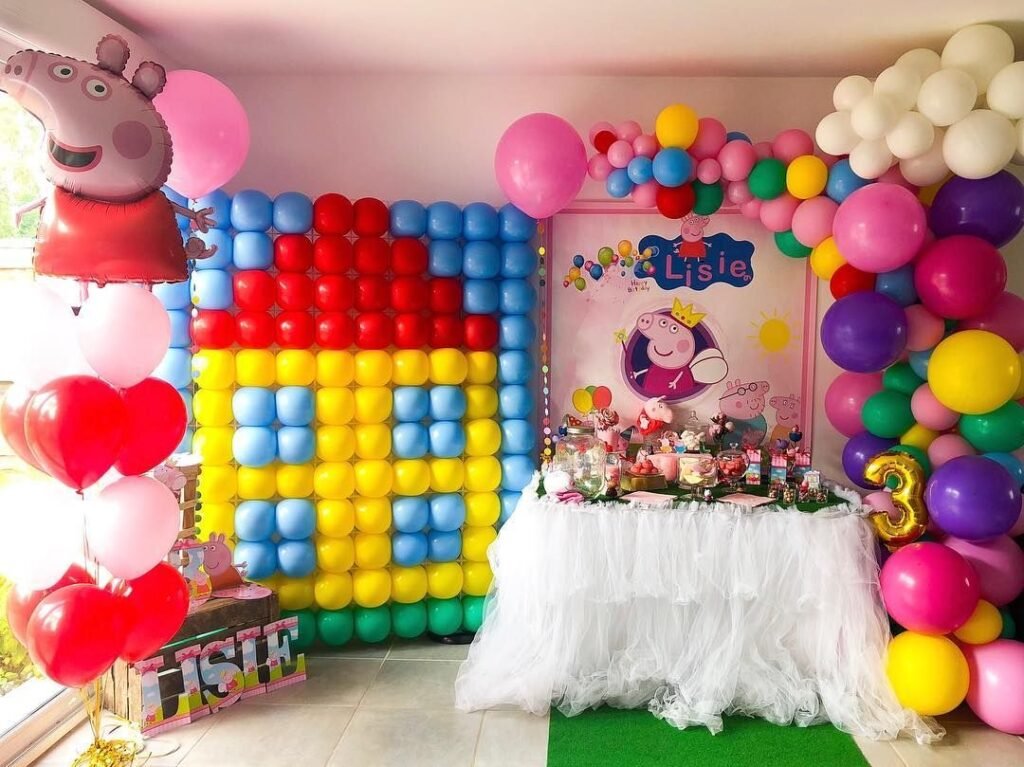 Cómo decorar un cumpleaños de Peppa Pig con globos