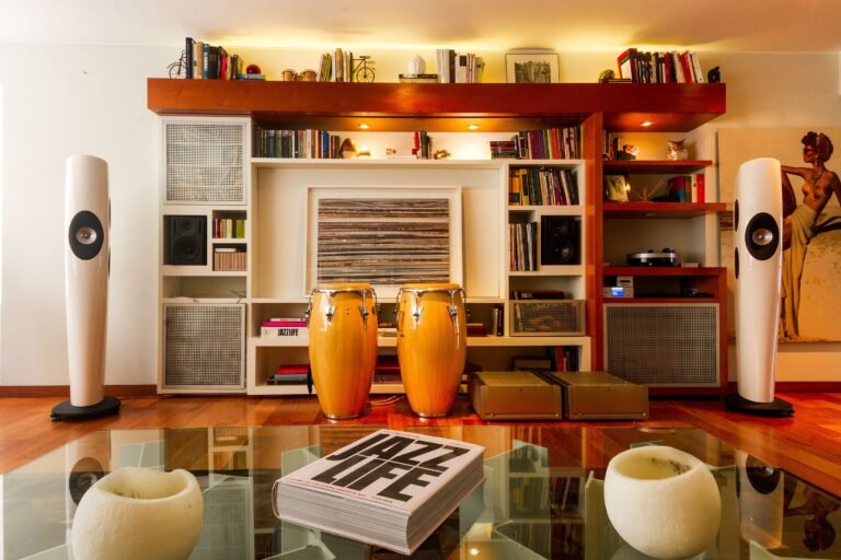 equipo de audio moderno en un hogar