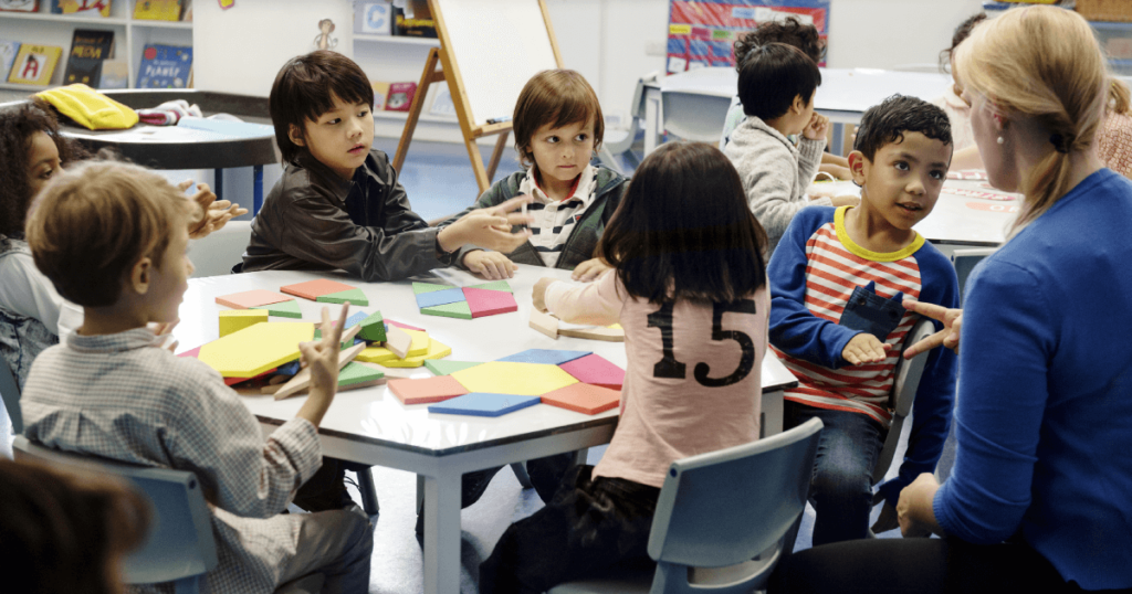 Qué servicios y actividades ofrece el Santo Tomás de Aquino en Ramos Mejía