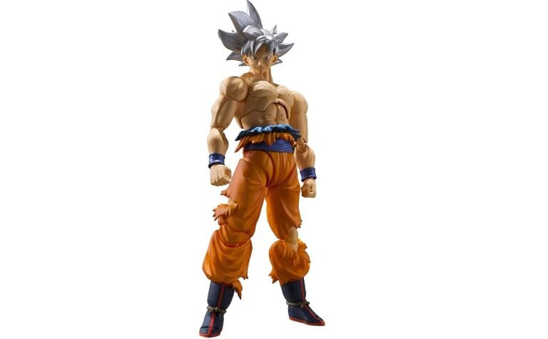 figuras de accion de goku ultra instinto