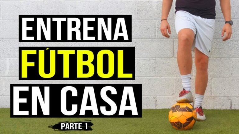 futbolista entrenando en casa con balon