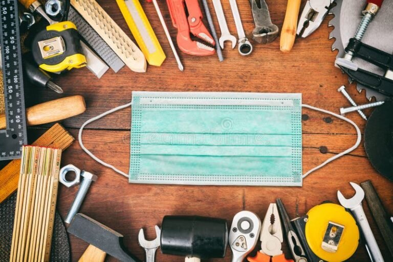 Qué herramientas se utilizan comúnmente en Rosario 11 herramientas manuales sobre un fondo de trabajo