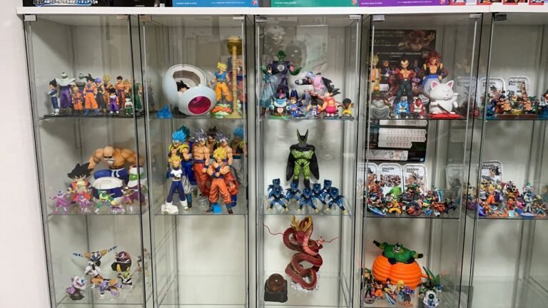 Dónde puedo comprar juguetes de Dragon Ball Z en Argentina 23 juguetes de dragon ball z en vitrina