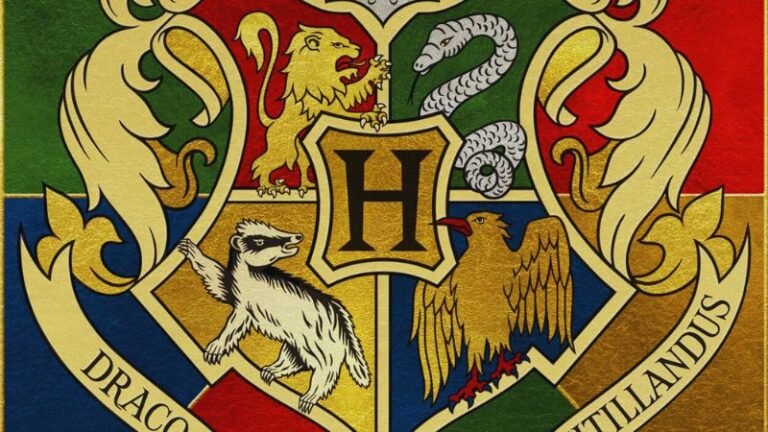 los cuatro emblemas de las casas de hogwarts