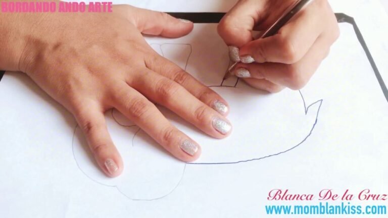 Cómo usar papel carbón para transferir diseños en tela 25 manos usando papel carbon en tela