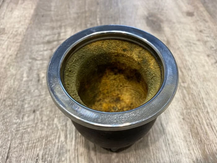 Cómo se curan los mates de madera para un mejor sabor