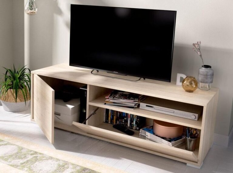 mesa de tv de madera en interior acogedor