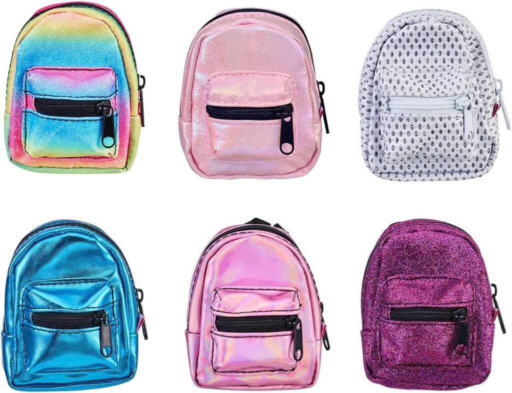 mochilas coloridas en una tienda de rosario
