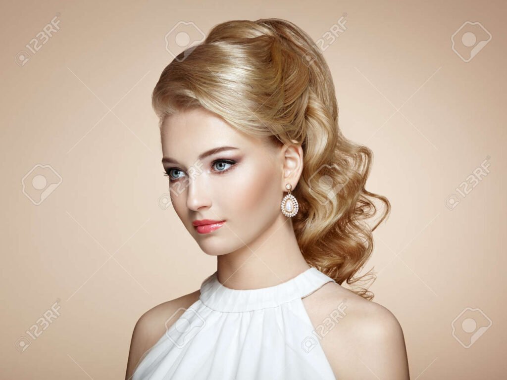 Cómo lograr el peinado y maquillaje perfectos para una fiesta