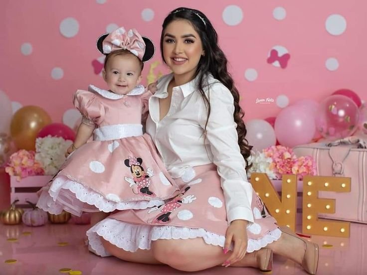 Dónde encontrar vestidos de Minnie Mouse para niña en color rosado