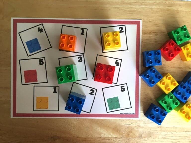 ninos aprendiendo matematicas con bloques