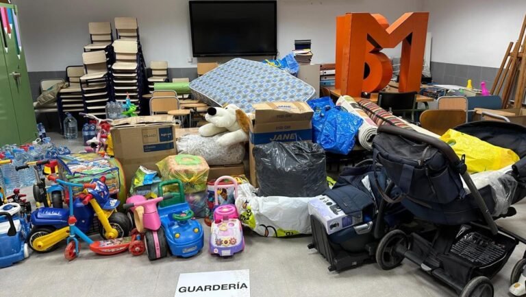 Dónde encontrar la mejor compra de pañales al por mayor en Argentina 22 panales apilados en un almacen 1