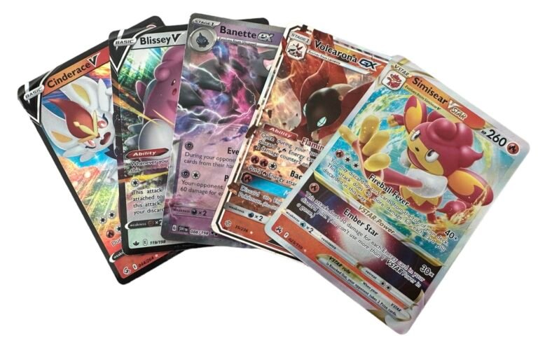 paquete de cartas pokemon en una mesa
