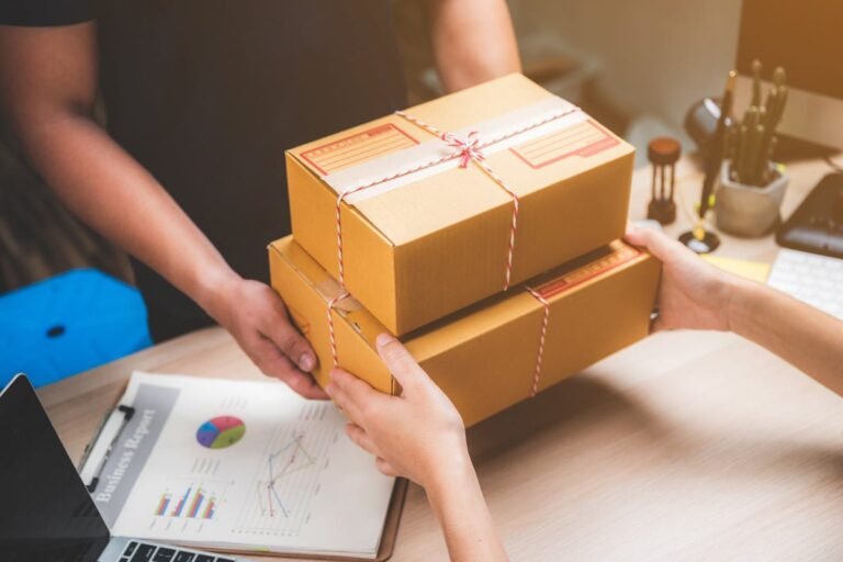 paquete llegando a casa desde el extranjero