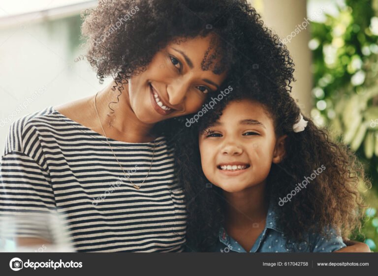 Quién es Elena, la hija de Sofía Gala, y qué sabemos de ella 3 retrato de madre e hija juntas