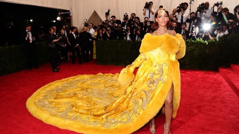 rihanna en una alfombra roja elegante