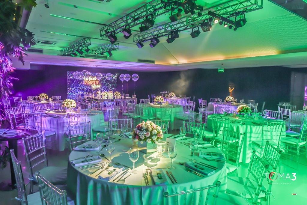 Dónde encontrar clubes con salones para fiestas en Capital Federal