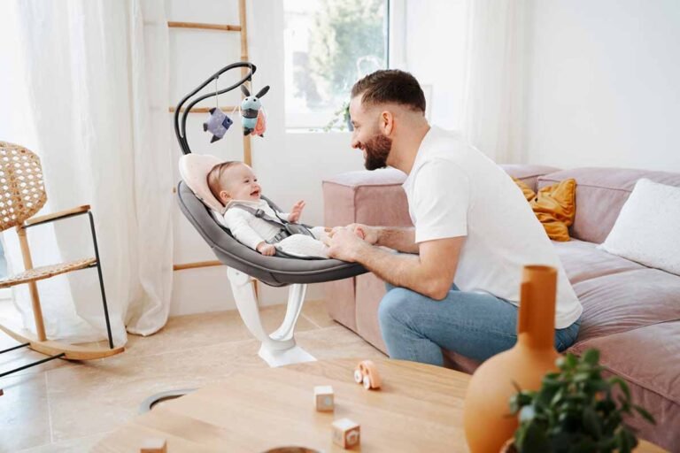 Dónde comprar una silla para bebé Carestino en Argentina 2 silla de bebe en un entorno hogareno