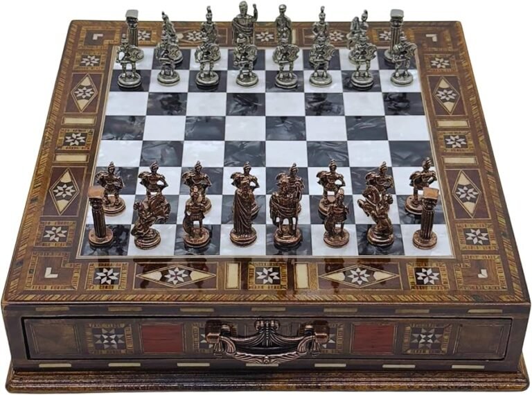 tablero de ajedrez con piezas organizadas