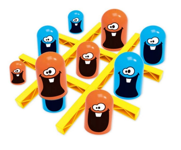 tablero de tres en linea con piezas coloridas