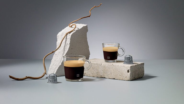 Dónde se encuentra la mejor casa de té Centenario en Argentina 14 taza de te humeante en un paisaje argentino