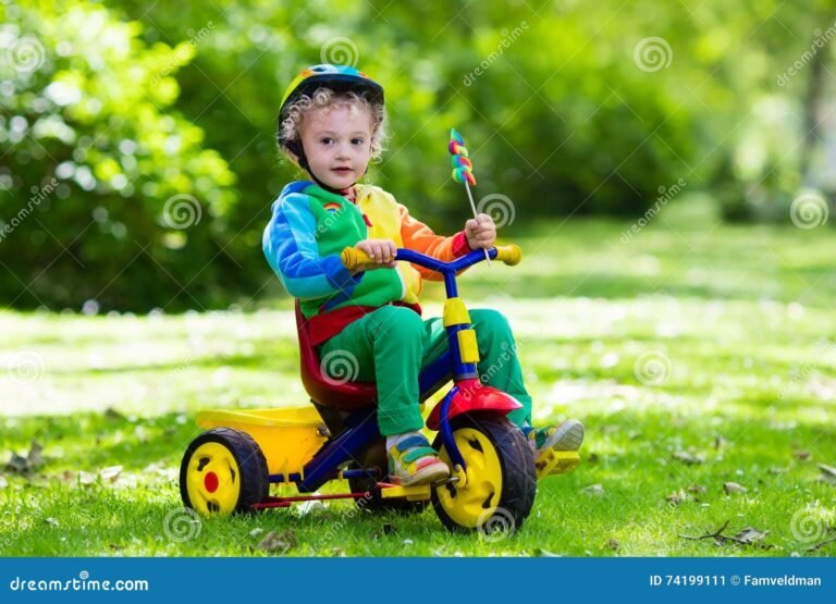Dónde comprar triciclos para niños en La Plata 28 triciclo colorido para ninos en parque