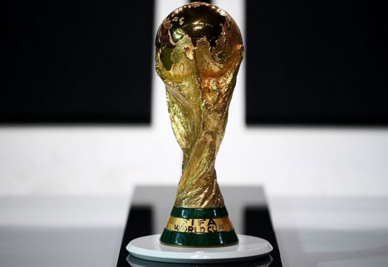 trofeo de la copa del mundo en uruguay