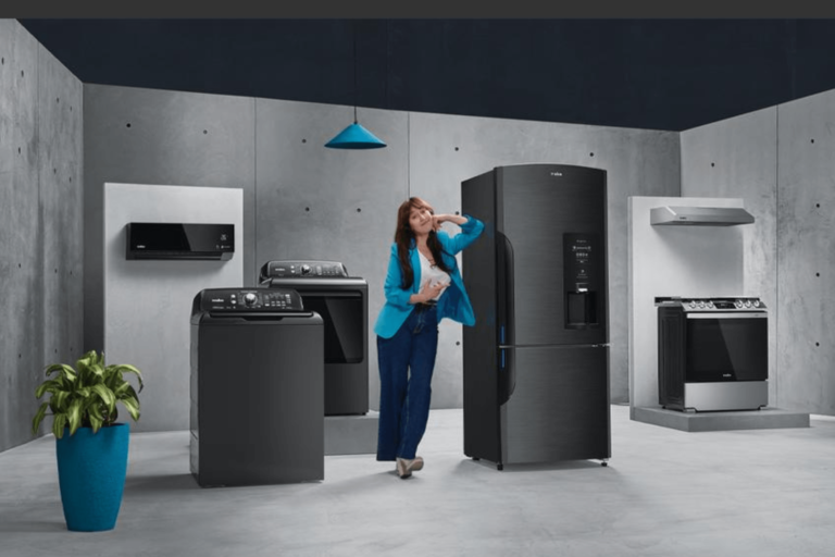 variedad de heladeras con freezer modernas