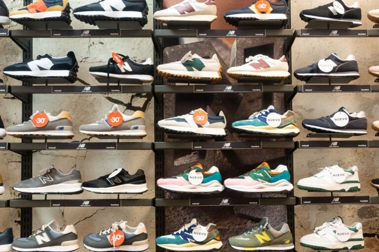 Dónde puedo comprar zapatillas New Balance en Estados Unidos 2 zapatillas new balance en una tienda
