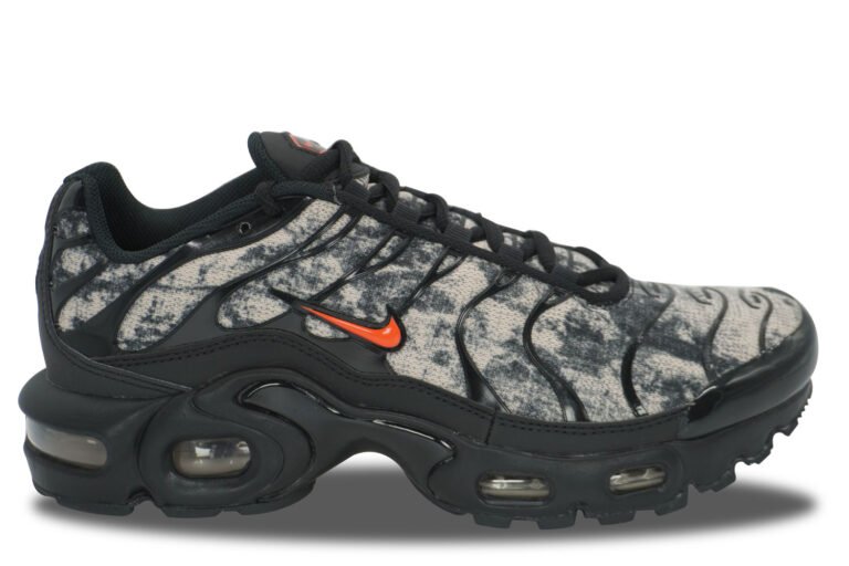 zapatillas nike air max plus en accion